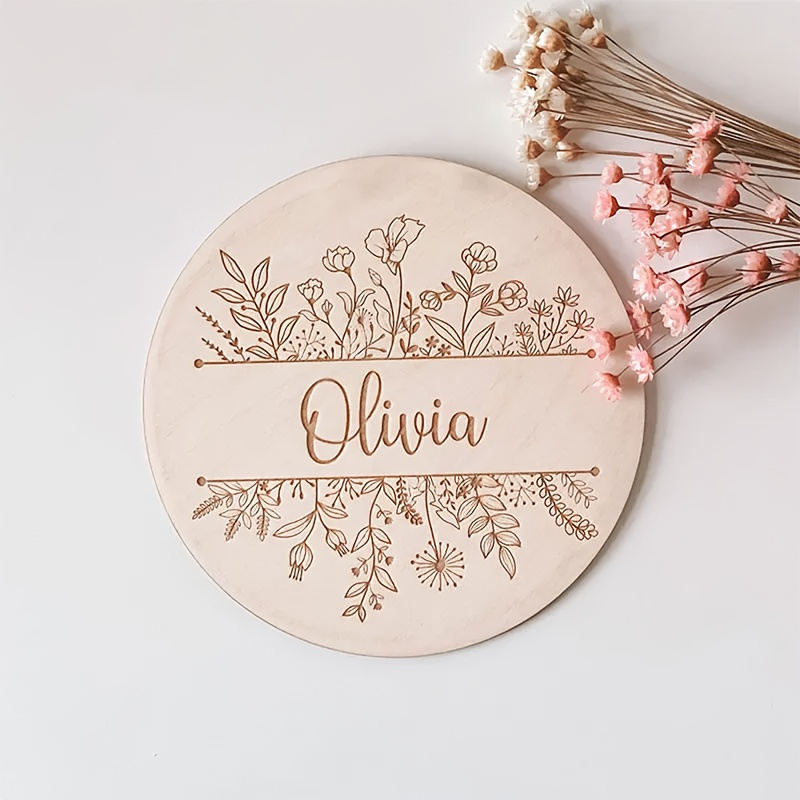 Home Decor Happy - Plakat Nama Berukir Bunga yang Dipersonalisasi,