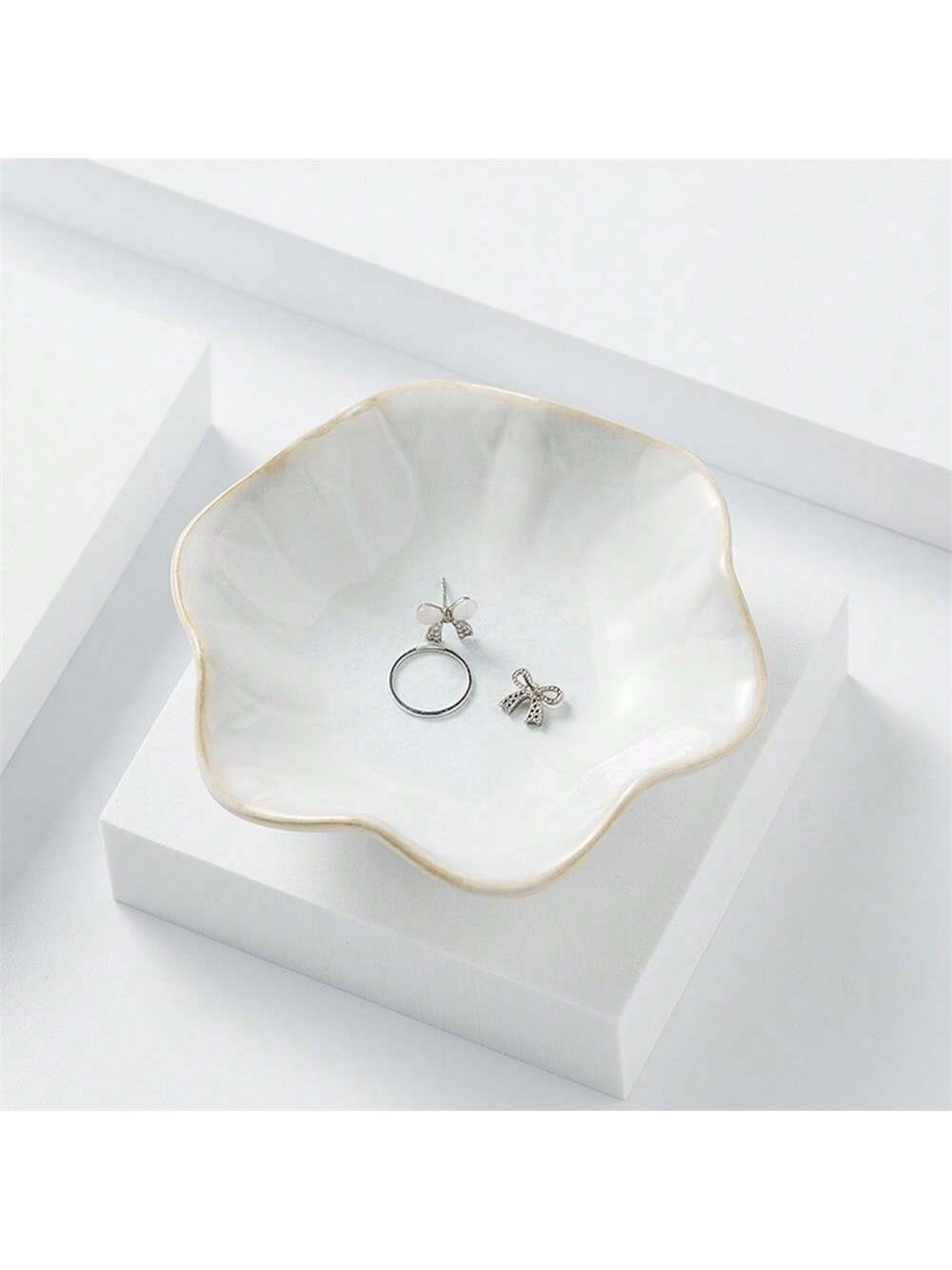 Ceramic Trinket Dish - 1 buah nampan perhiasan berbentuk kelopak